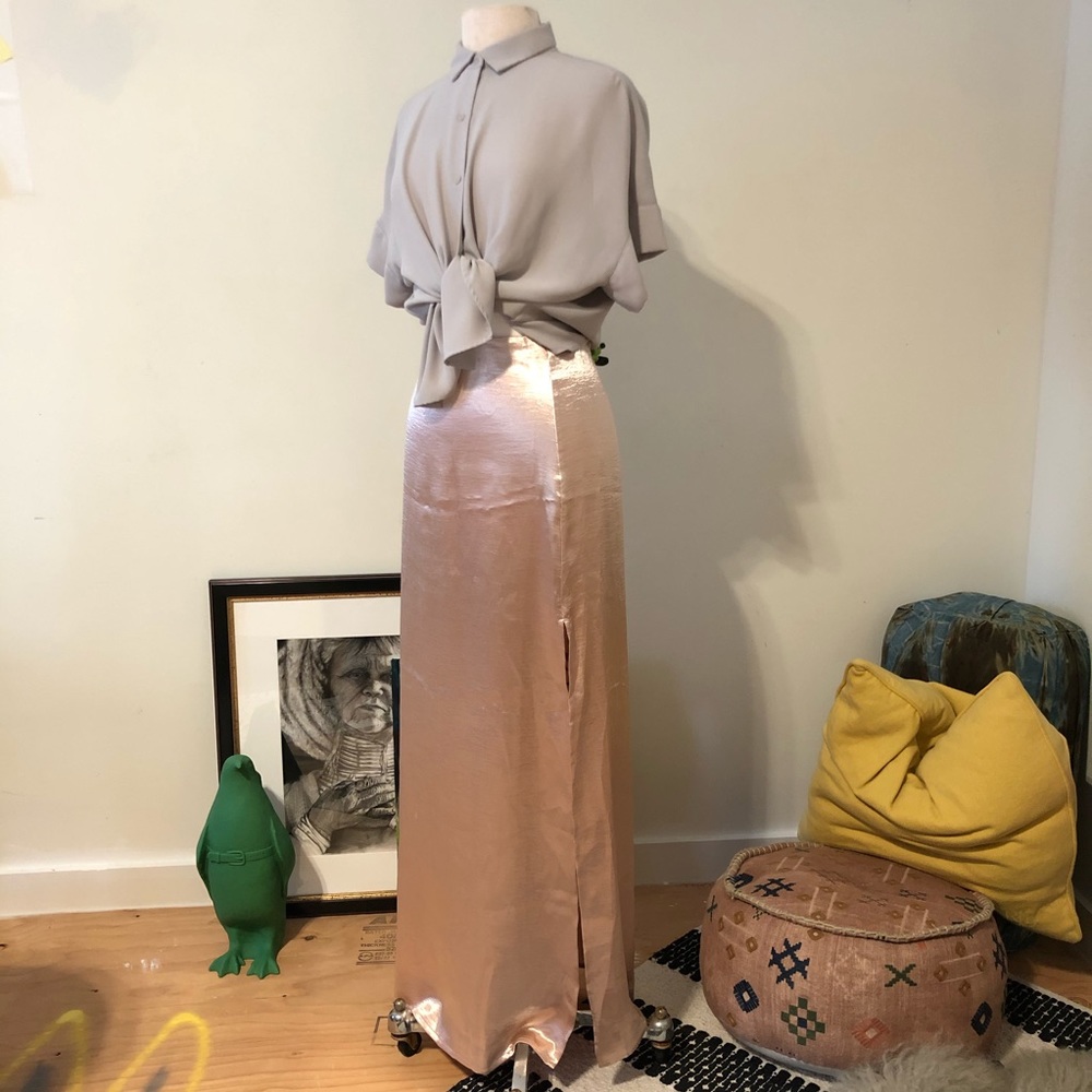 MARLOWE Silky Maxi Skirt w/Slit on the side